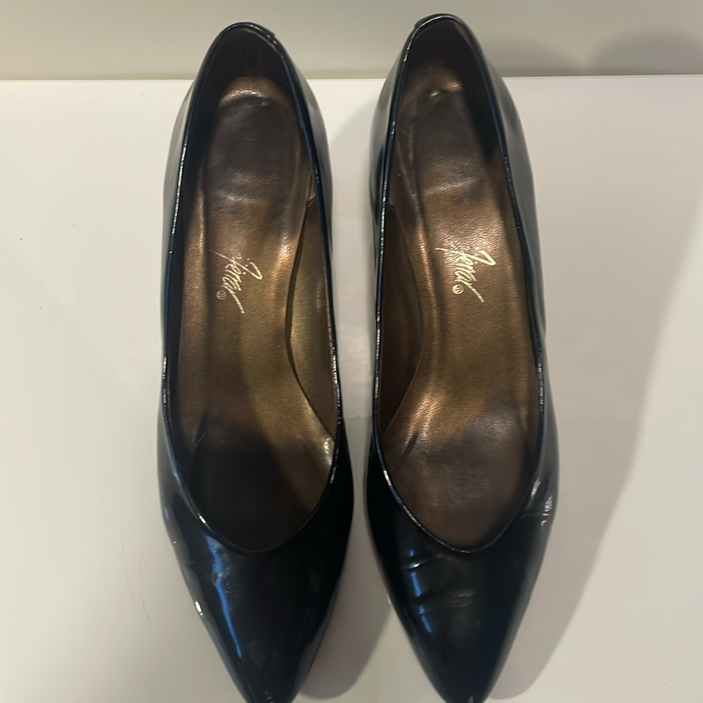 JACQUELINE FERRAR Black Pumps